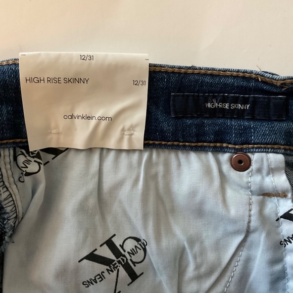 Calvin Klein Jeans Exposed Button High Rise Skinny Jean Sz 12/31 Blue Repreve - Picture 8 of 13